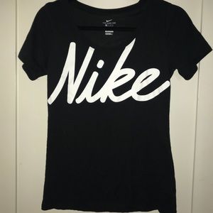 Nike scoop neck tee